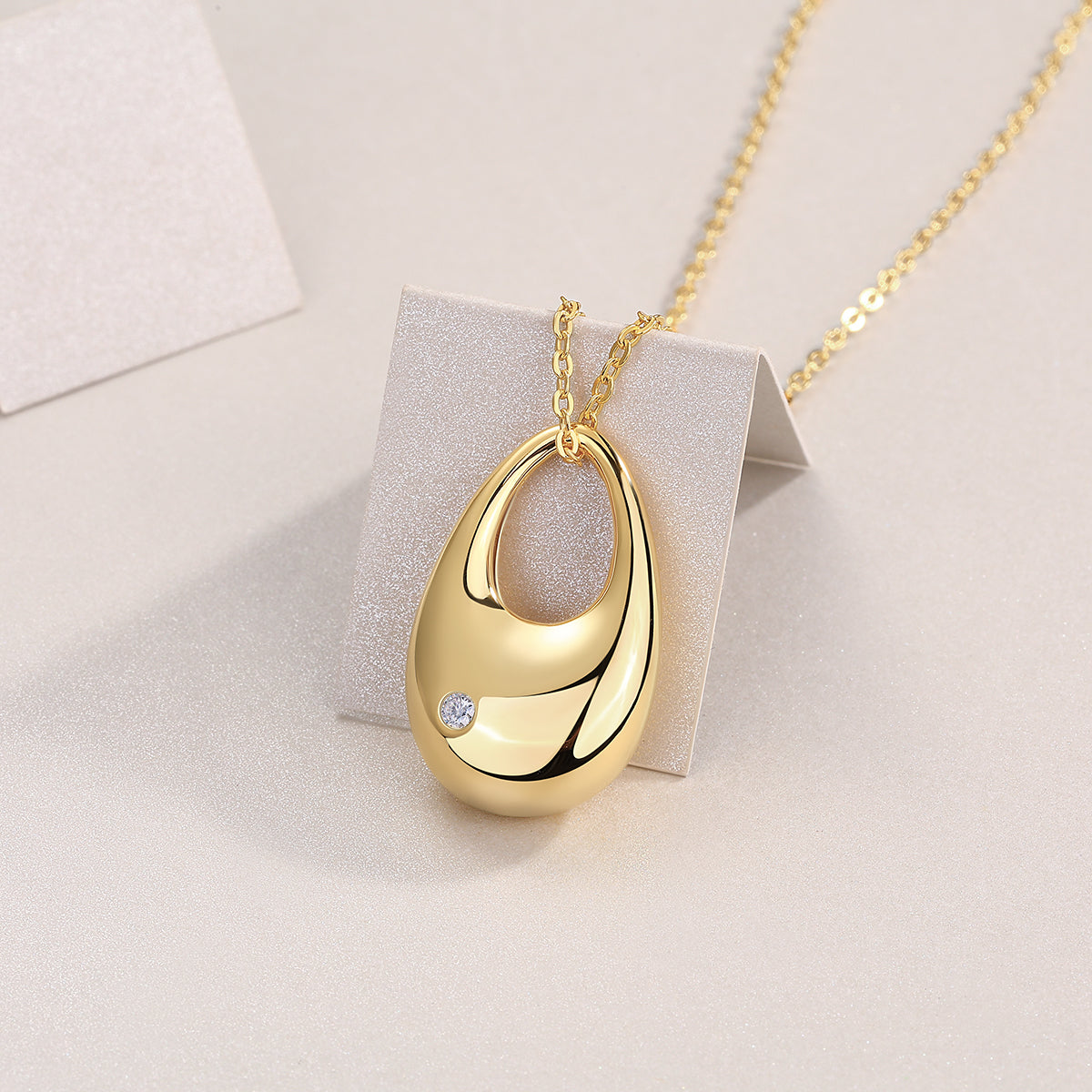 Luxury Moissanite Love Pendant Necklace – S925 Gold Plated