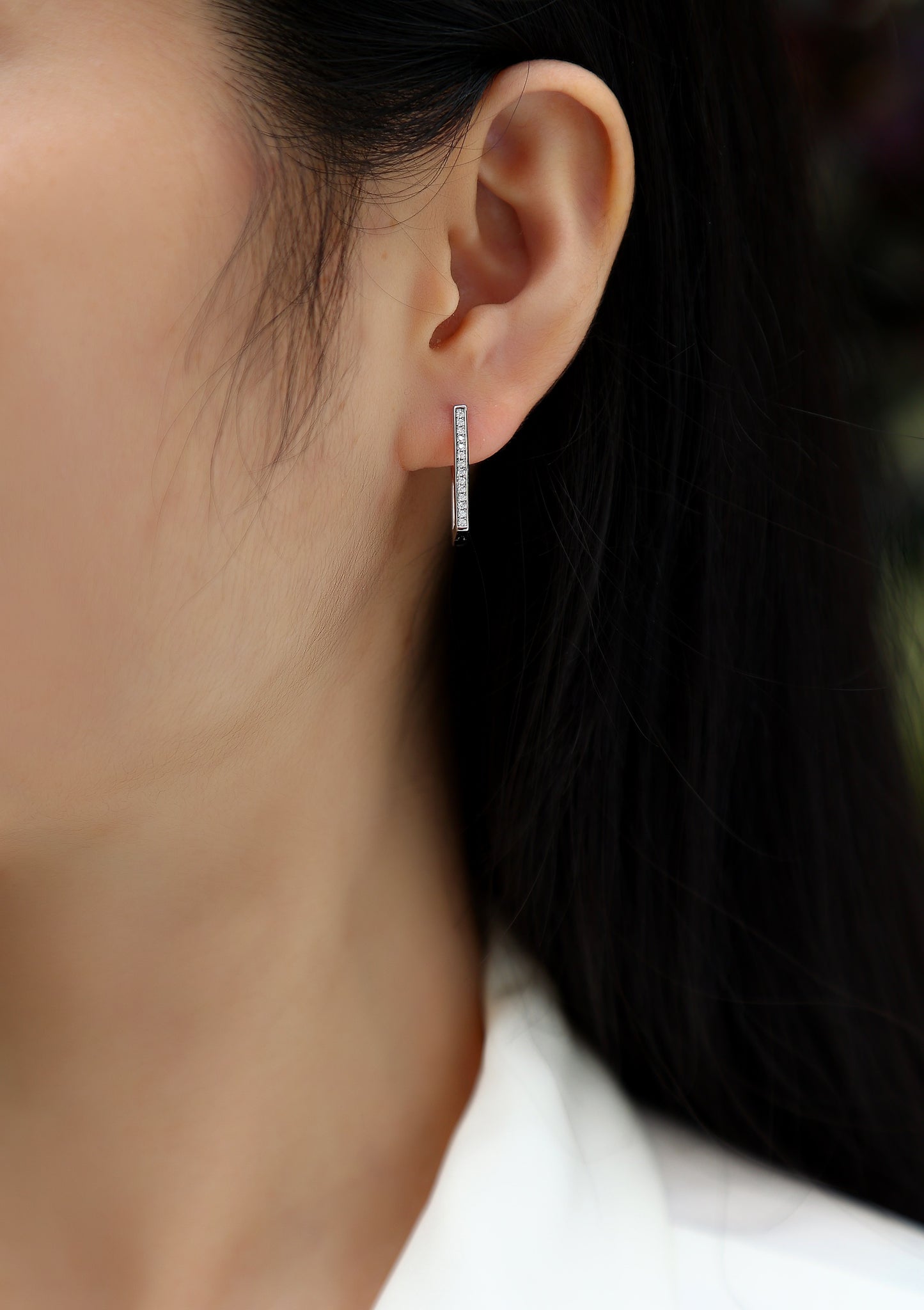 Brave – Moissanite Stud Earrings (S925 Silver, Platinum Plated)