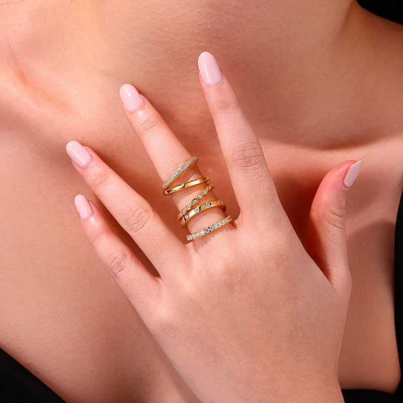 Luxury Golden Star Moissanite Ring – S925 Gold Plated