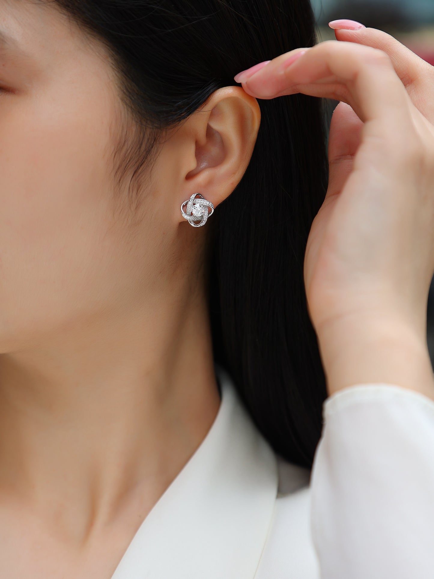 Luxury 0.5CT Moissanite Stud Earrings – S925 Silver