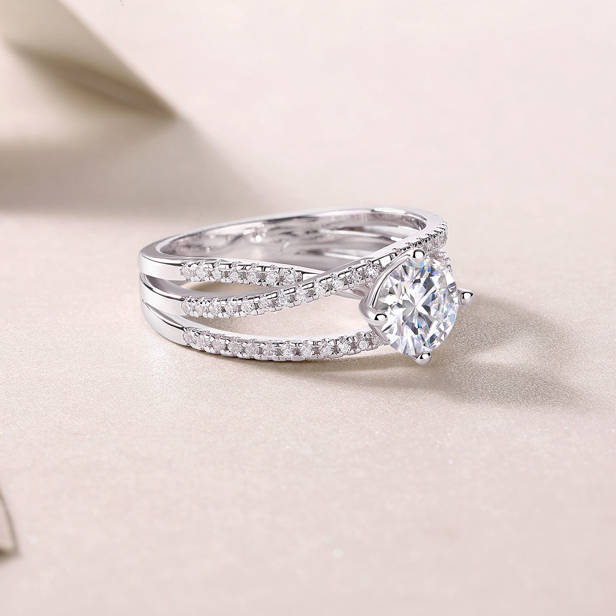 Luxury 1CT Moissanite Ring – S925 Silver