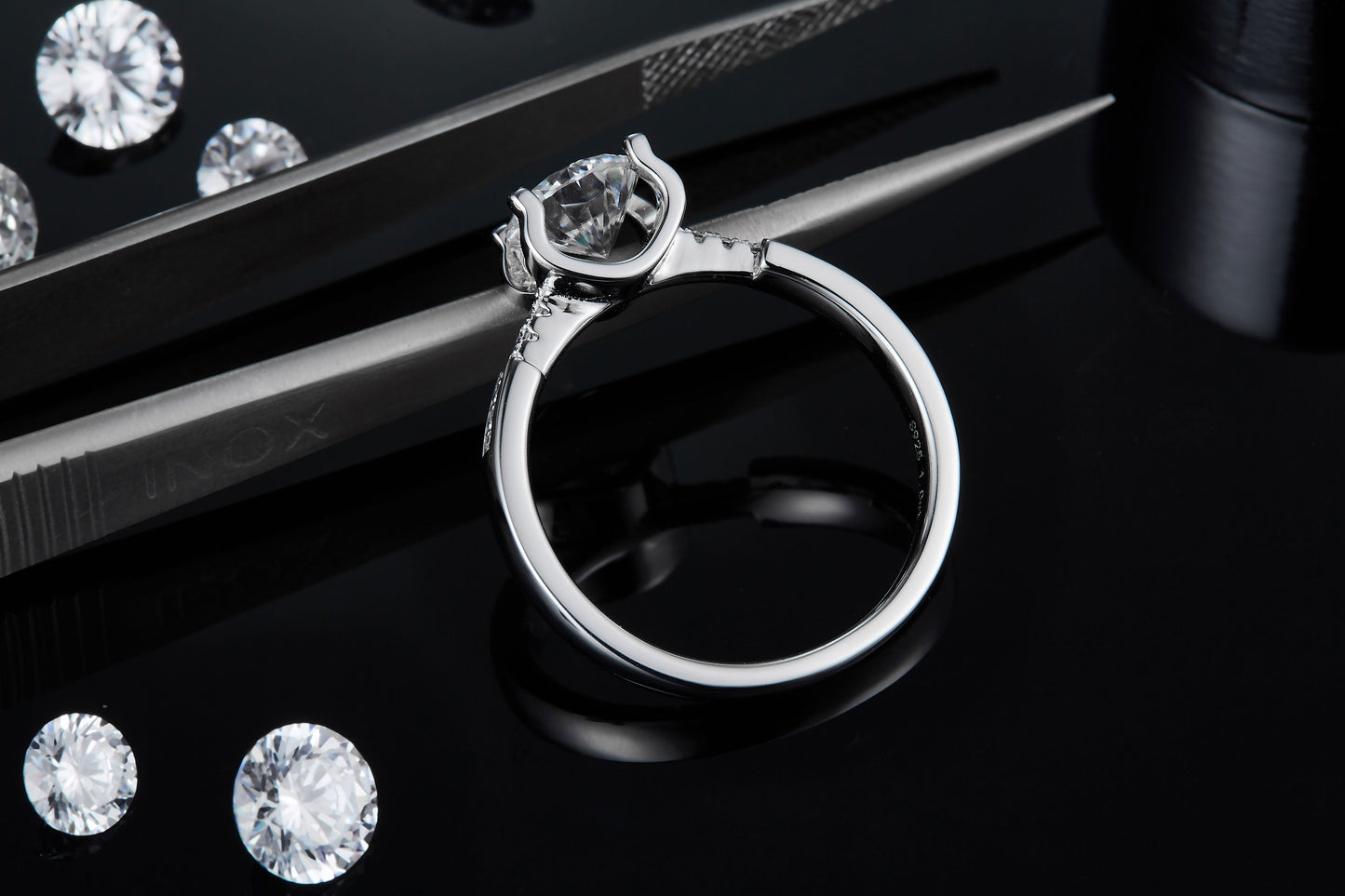 Luxury 1CT Shield Moissanite Ring – S925 Silver