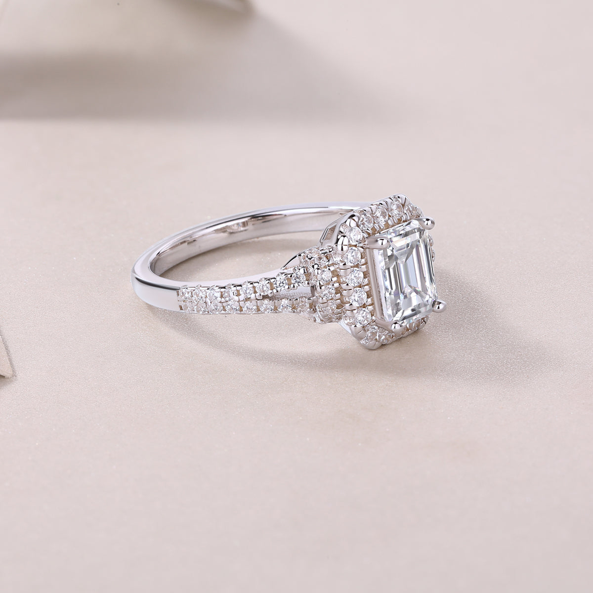 Luxury Moissanite Dream Ring – S925 Silver