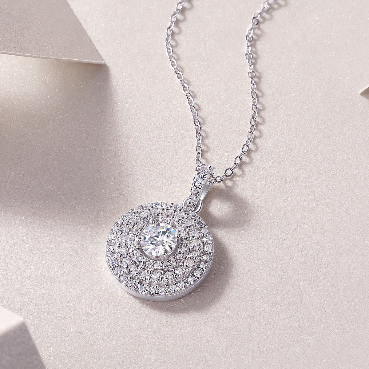 White Dune – Moissanite Pendant Necklace (S925 Silver, Platinum Plated)