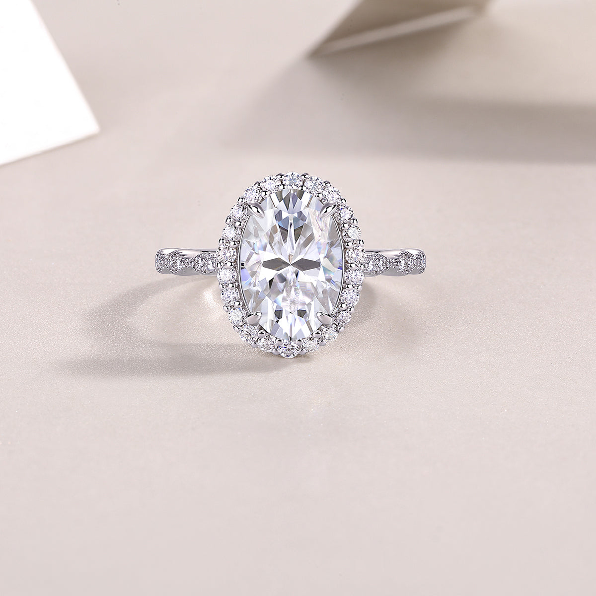 Luxury Oval Moissanite Wedding Ring – S925 Silver