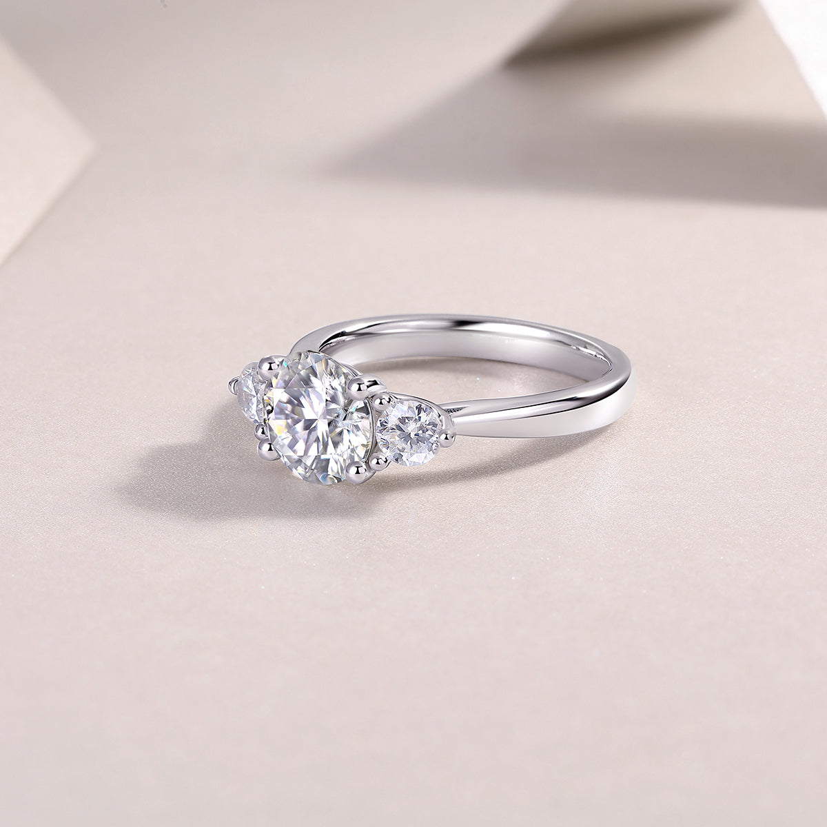 Luxury 2CT Three-Stone Moissanite Ring – S925 Gold Plated