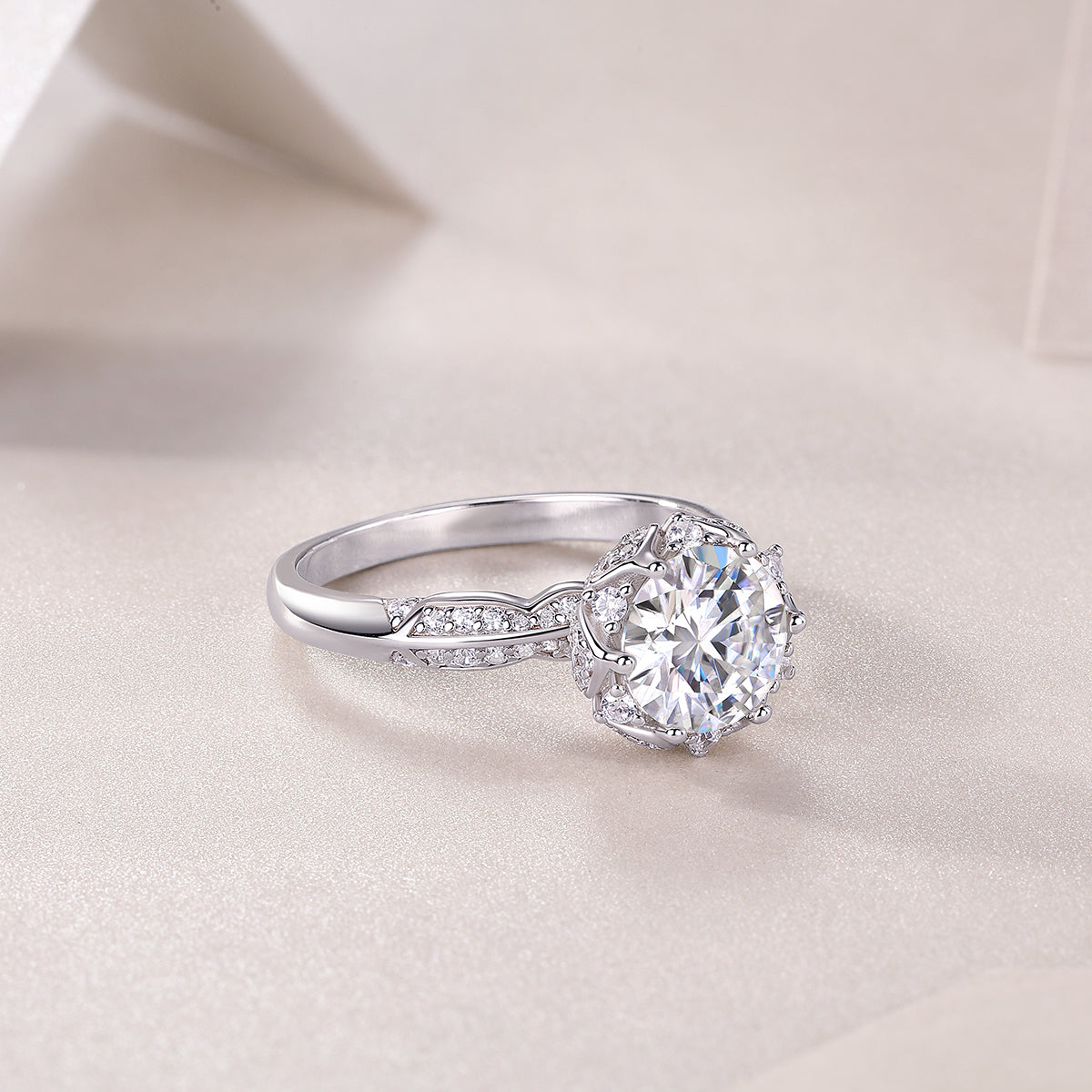 Luxury 2CT Moissanite Ring – S925 Silver