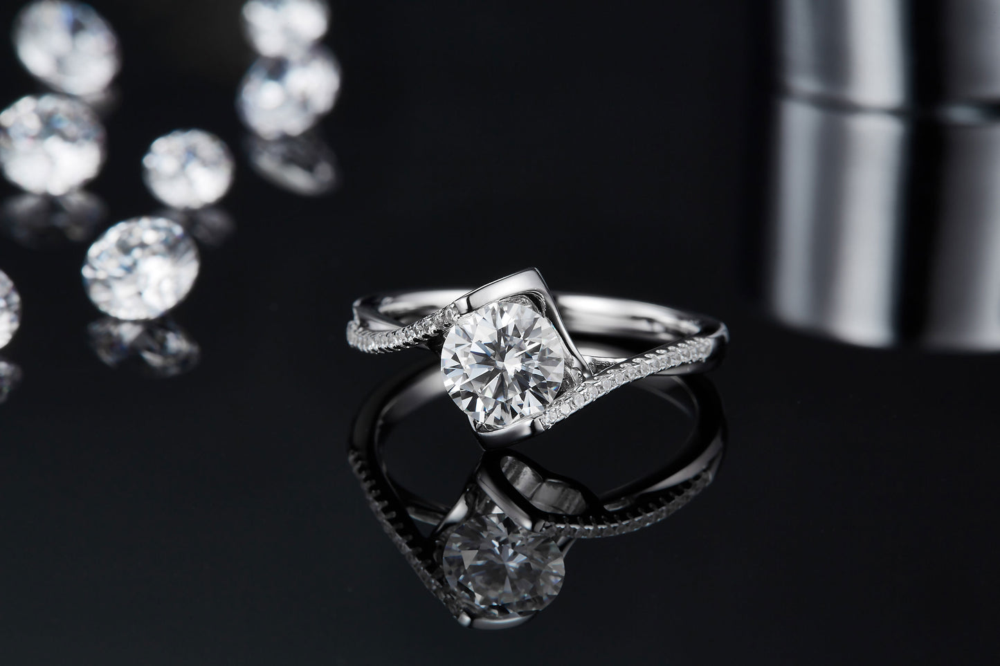 Luxury 1CT Moissanite Wedding Ring – S925 Silver