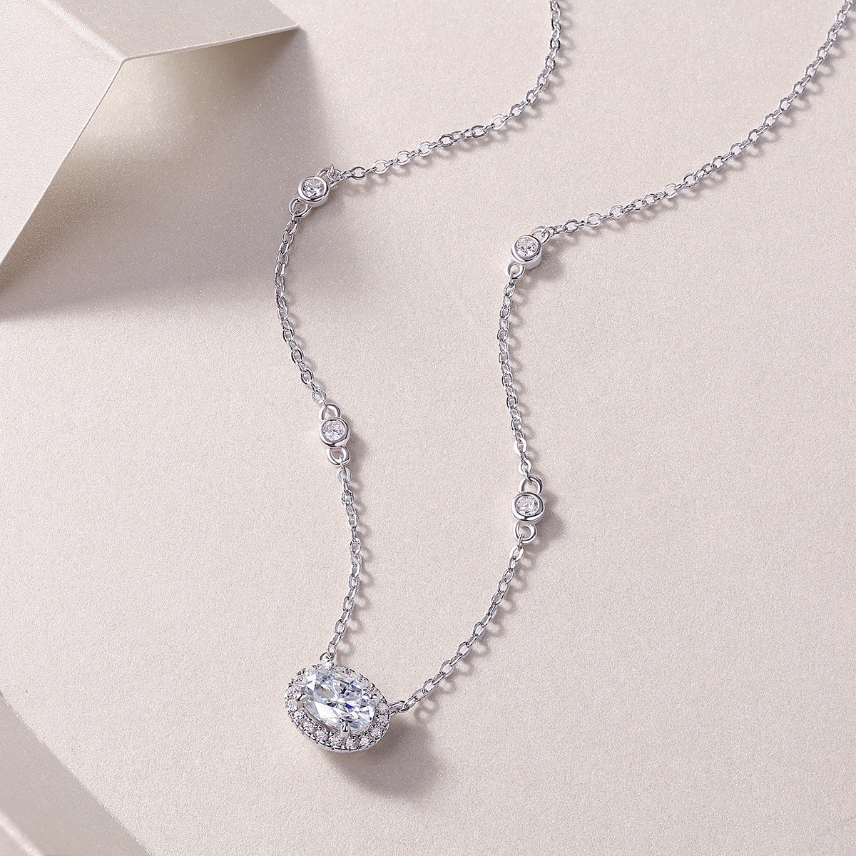 Moissanite Pendant Necklace (S925 Silver, Platinum Plated)