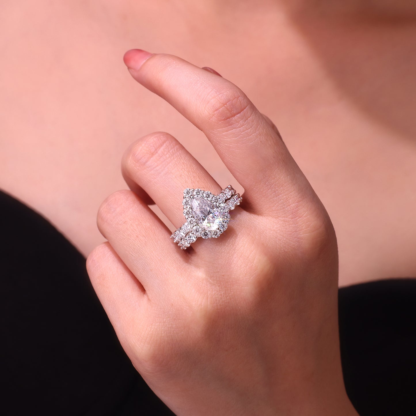 Luxury Pear Moissanite Love Ring – S925 Silver