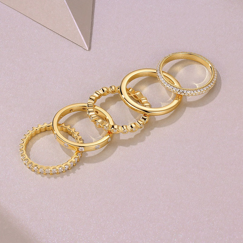 Luxury Golden Star Moissanite Ring – S925 Gold Plated