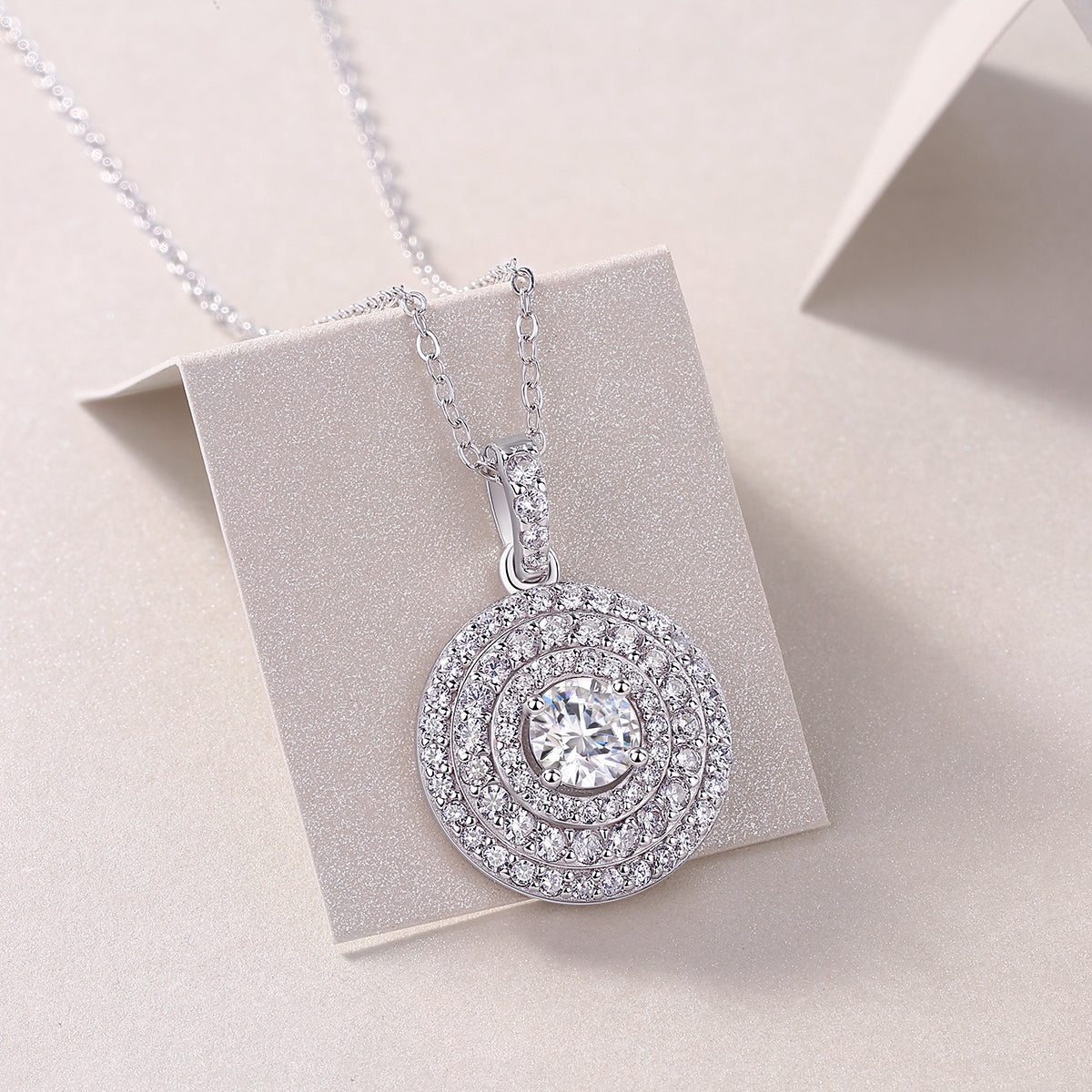 White Dune – Moissanite Pendant Necklace (S925 Silver, Platinum Plated)