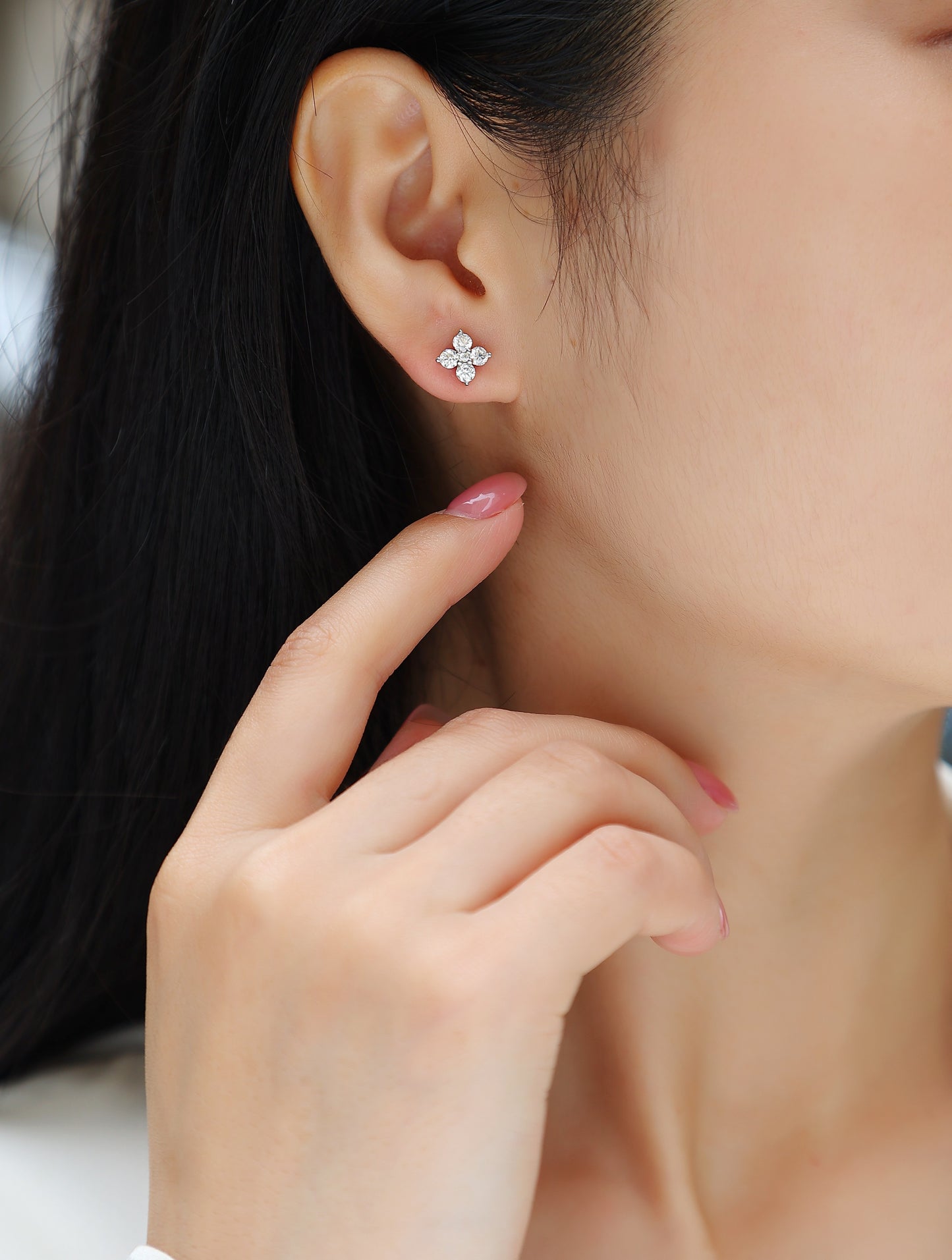 Luxury Sweetheart Moissanite Stud Earrings – S925 Silver