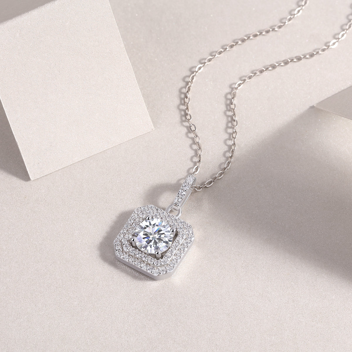 Sugar Diamond – Moissanite Pendant Necklace (S925 Silver, Platinum Plated)
