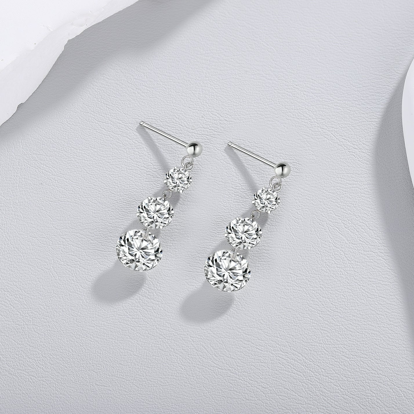 Moissanite Stud Earrings – S925 Silver, Platinum Plated