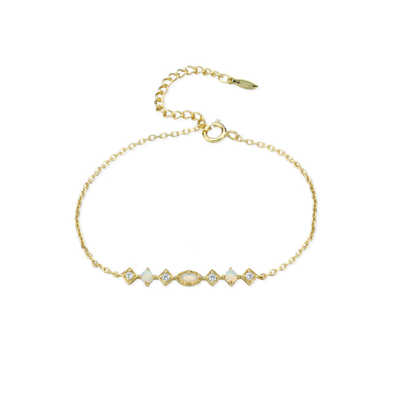 Simple Diamond Australian Treasure Bracelet Lady