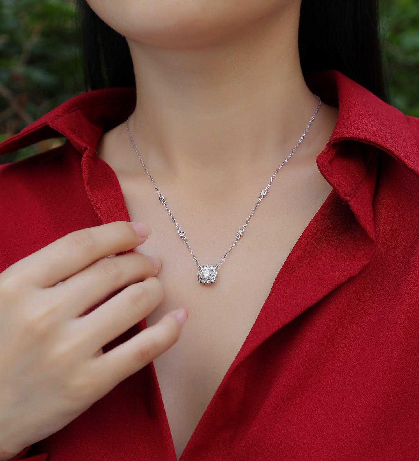 Fate in Dreams – Moissanite Pendant Necklace (S925 Silver, Platinum Plated)