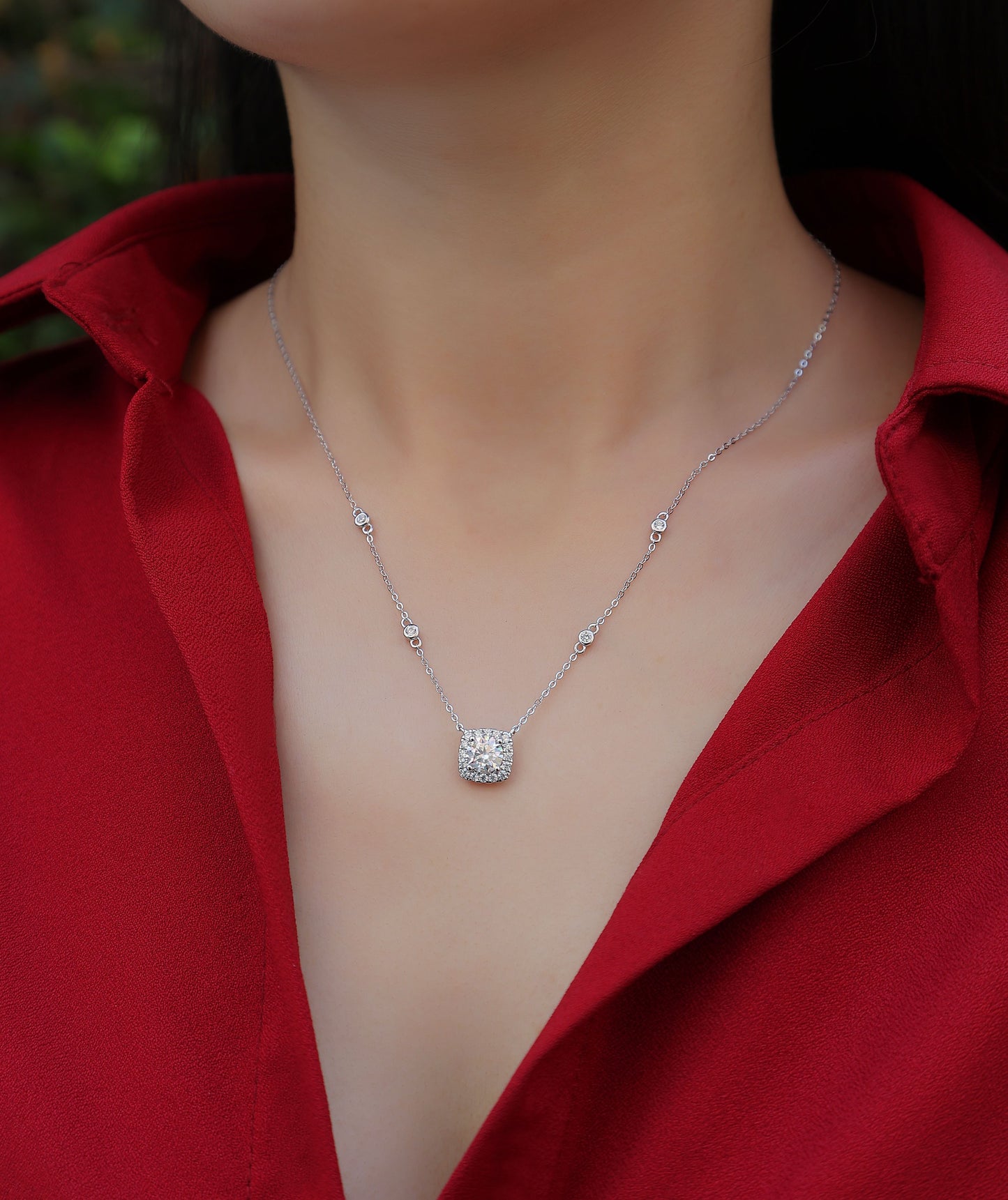 Fate in Dreams – Moissanite Pendant Necklace (S925 Silver, Platinum Plated)