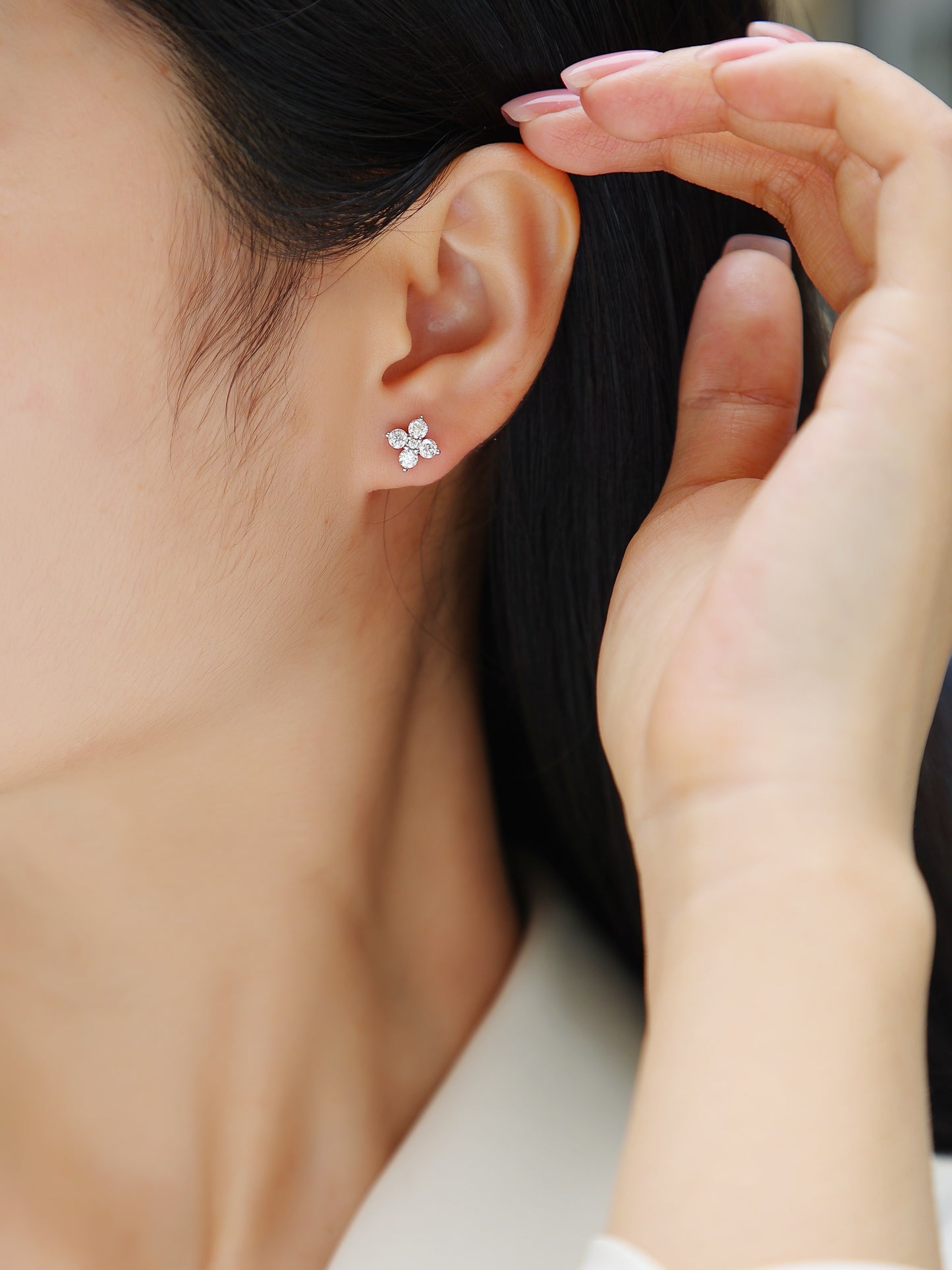 Luxury Sweetheart Moissanite Stud Earrings – S925 Silver