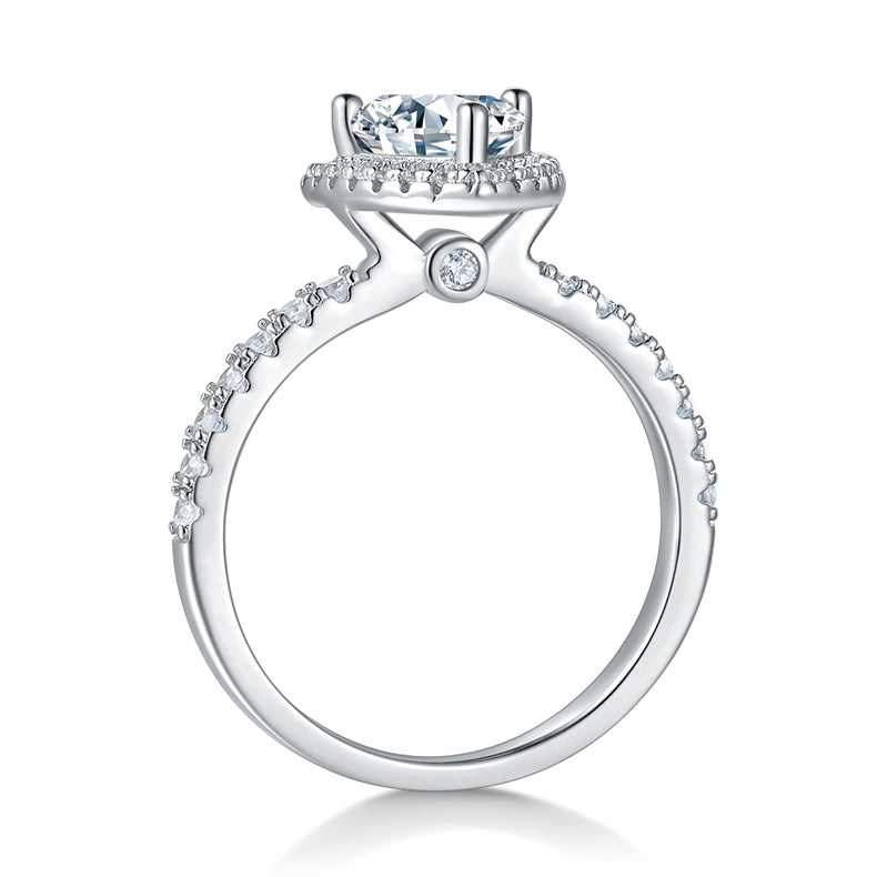 Luxury Triangle Moissanite Ring – S925 Silver