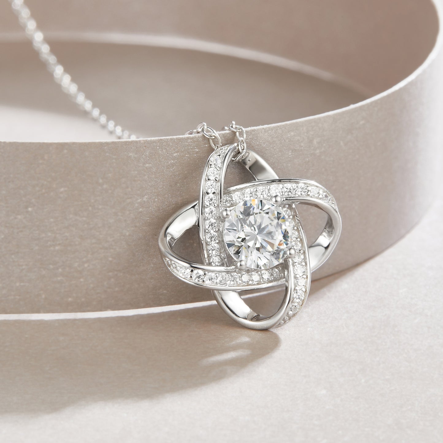 Luxury Moissanite Circle Pendant Necklace – S925 Silver