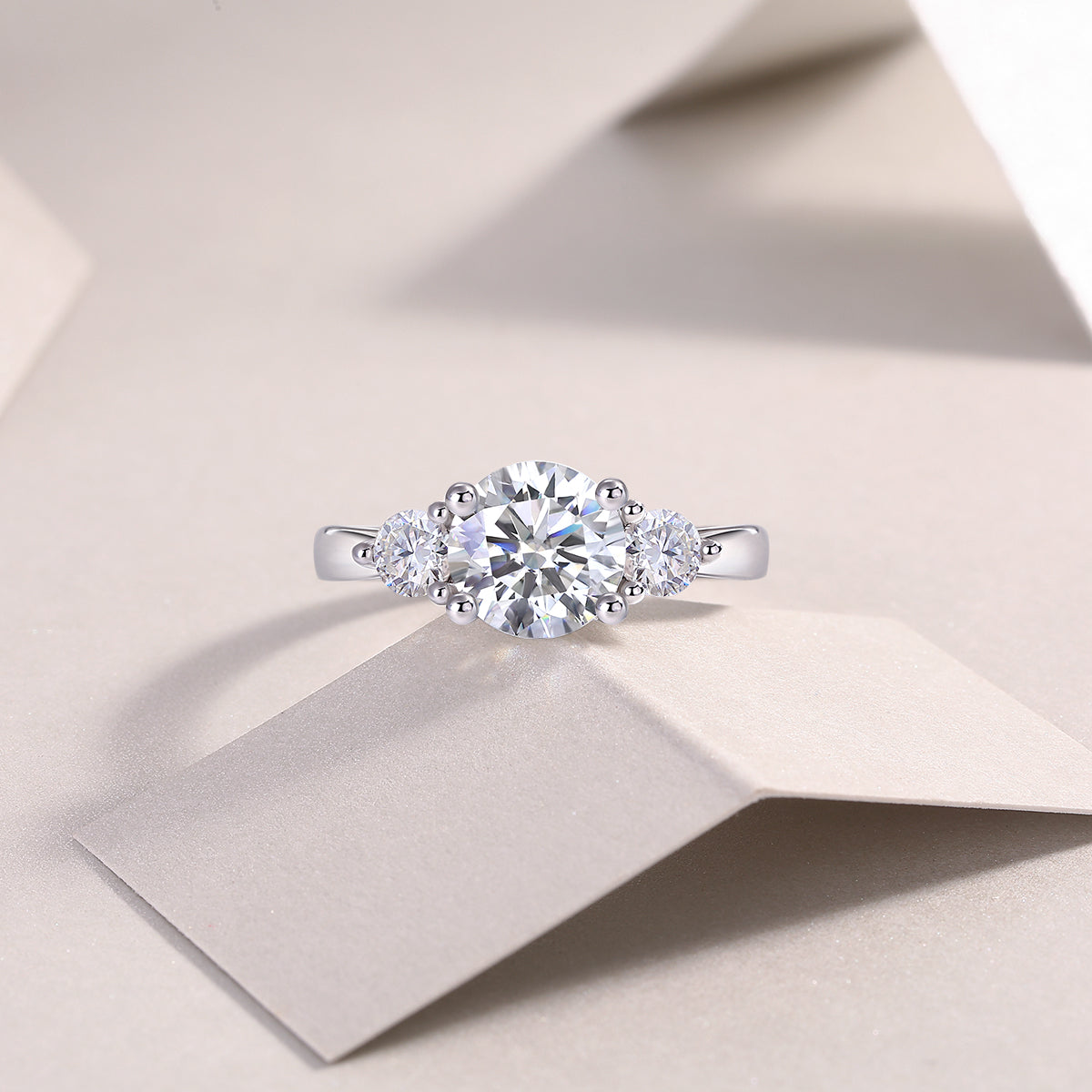 Luxury 2CT Three-Stone Moissanite Ring – S925 Gold Plated